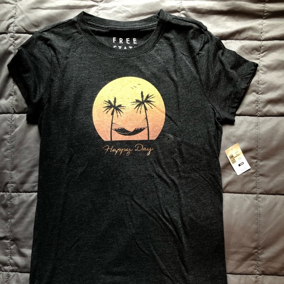 Aeropostale T Shirt - Picture 1 of 4